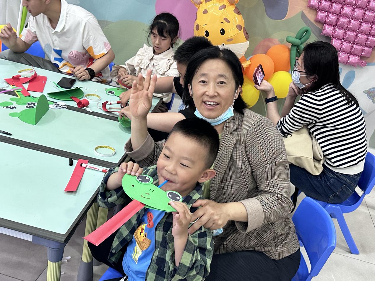 天童美语:应当树立孩子正确的价值观(图2) 天童美语:应当树立孩子正确的价值观(图2)