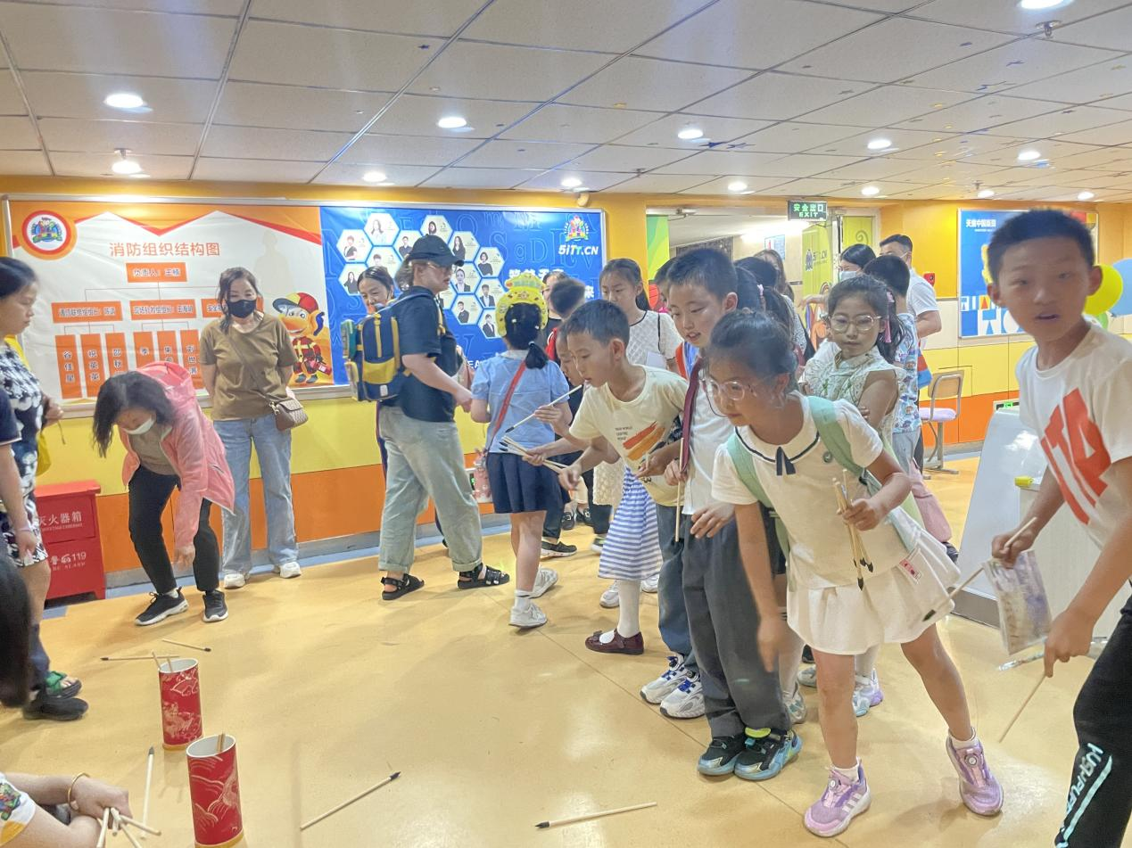 天童教育:与孩子建立深厚的友谊(图2) 天童教育:与孩子建立深厚的友谊(图2)