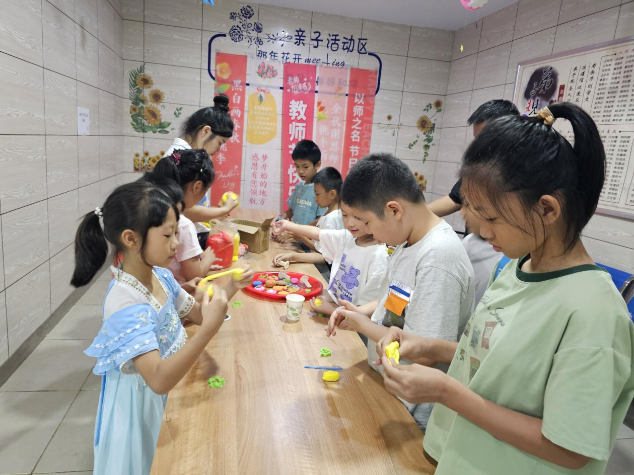 天童教育:和孩子成为亲近的朋友(图2) 天童教育:和孩子成为亲近的朋友(图2)