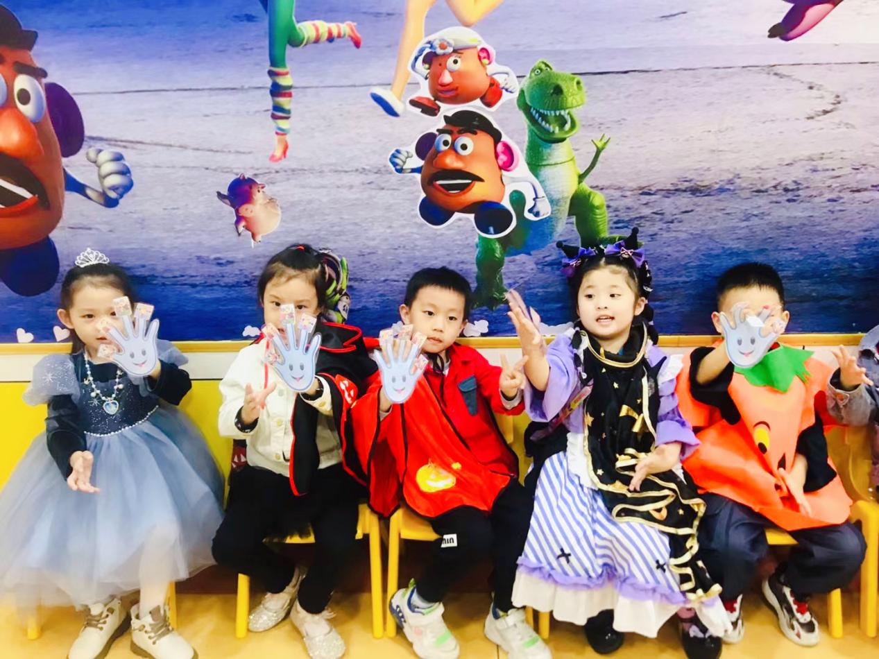 天童教育:提升孩子的公共演讲能力(图2) 天童教育:提升孩子的公共演讲能力(图2)