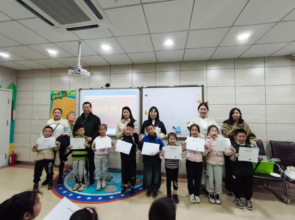 福州天童教育：英语启蒙，亲子朗读与音频播放该如何取舍？(图2)